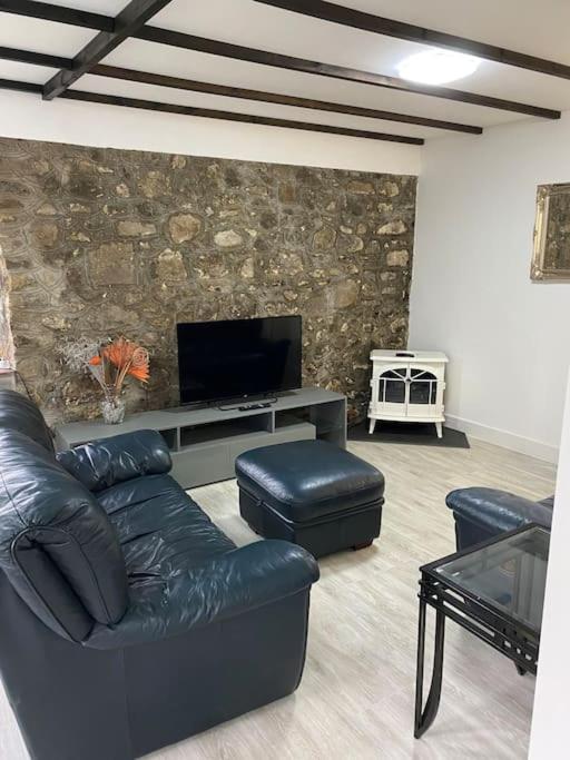 Beautiful Renovated Former Coach House Llandeilo Exterior foto