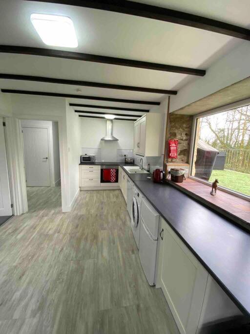 Beautiful Renovated Former Coach House Llandeilo Exterior foto